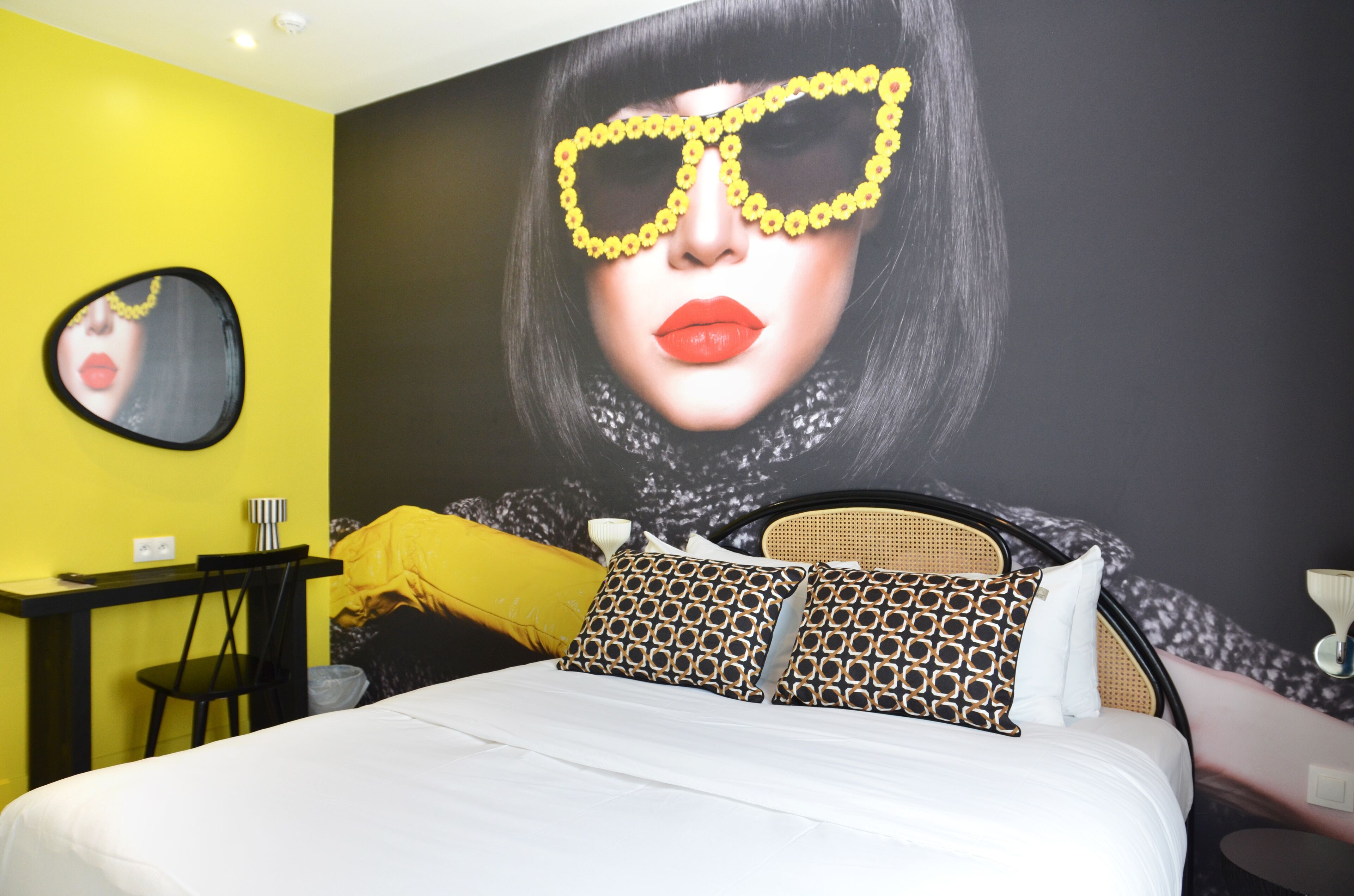 premium bedding, desk, free wifi, bed sheets