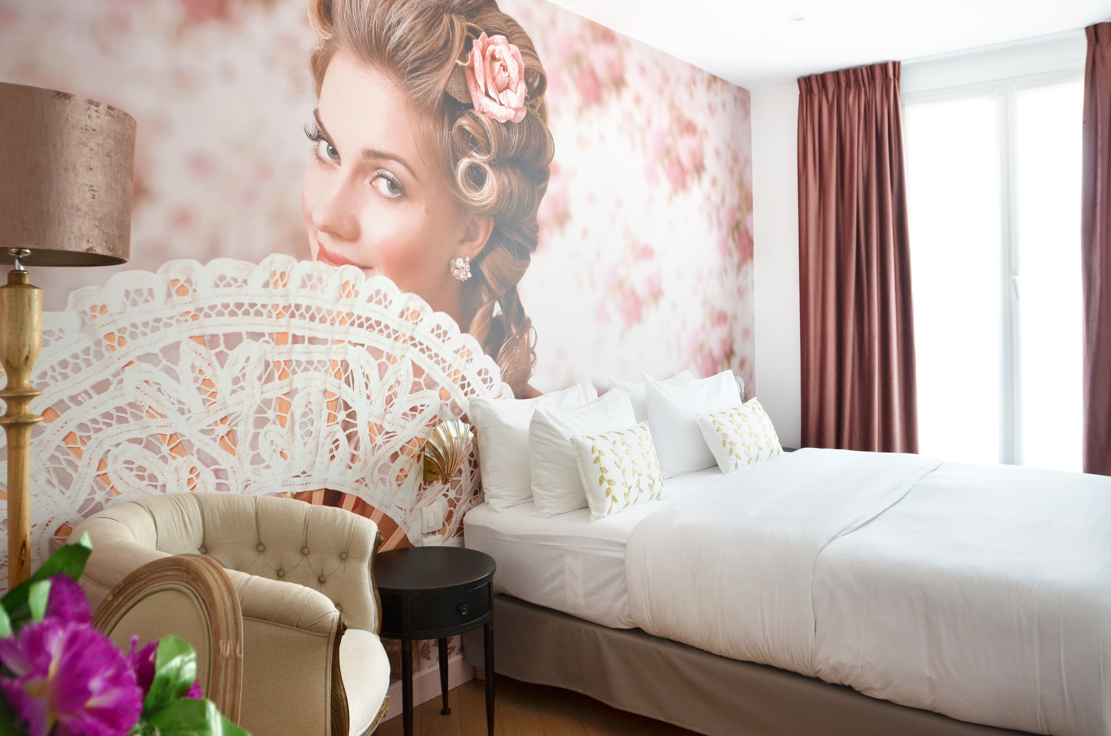 premium bedding, desk, free wifi, bed sheets