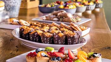 Frokostbuffé hver dag (EUR 14.90 per person)