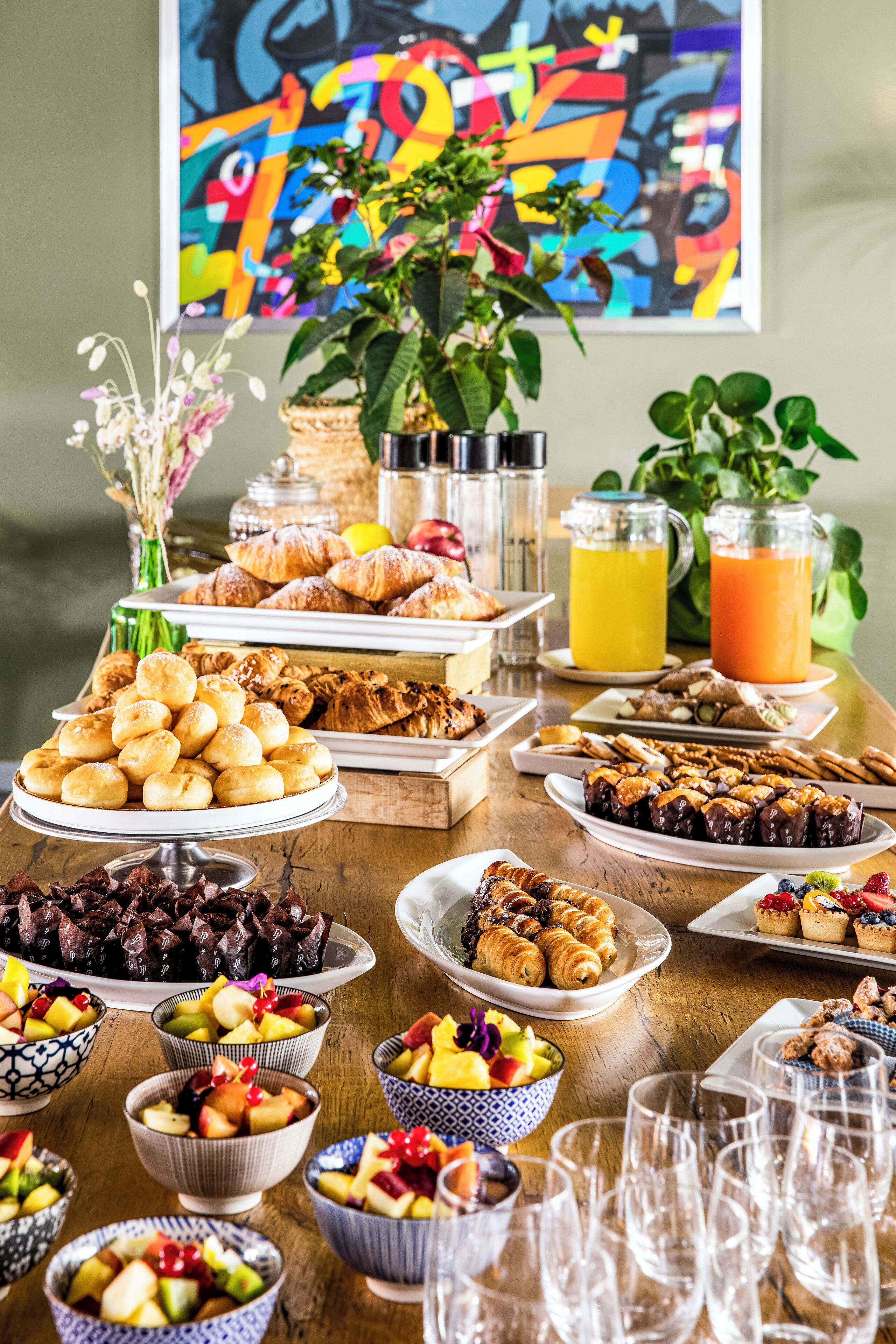 Daily buffet breakfast (EUR 14.90 per person)