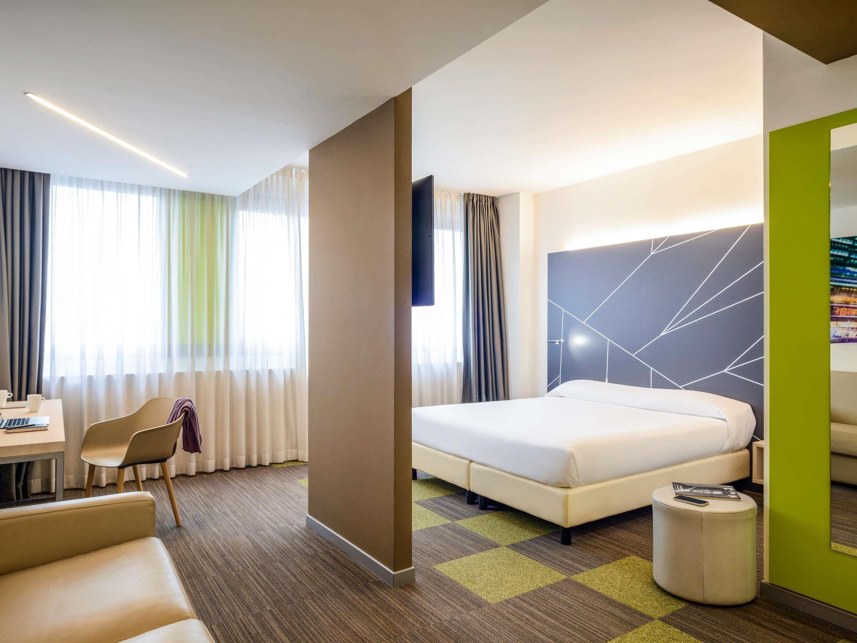 Superior-Zimmer, 1 Doppelbett und Schlafsofa | Hochwertige Bettwaren, Daunenbettdecken, Zimmersafe
