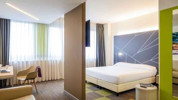 Superior-Zimmer, 1 Doppelbett und Schlafsofa | Hochwertige Bettwaren, Daunenbettdecken, Zimmersafe