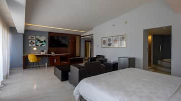 Suite, 1 King Bed