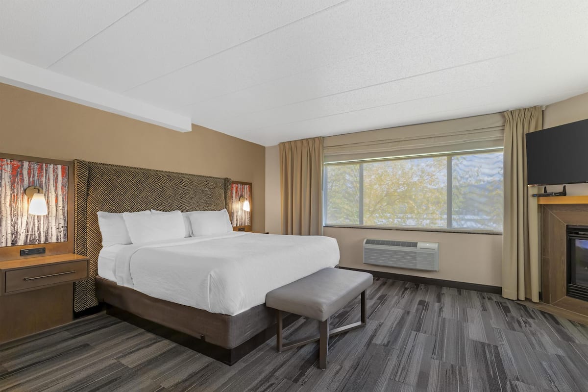 Suite, 1 King-Bett, Nichtraucher, Whirlpool (Larger Room)