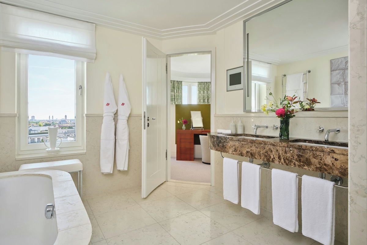 Lord Forte Suite | Premium bedding, down comforters, pillowtop beds, minibar