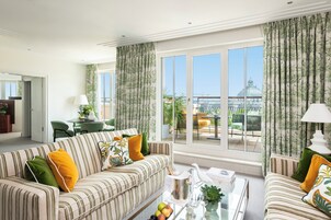 套房 (Lord Forte) | 高档床上用品、羽绒被、加厚床垫、迷你吧