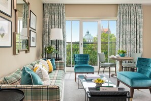 Signature Suite, Park View | Living area | 55-inch flat-screen TV with satellite channels, video-game console - Rocco Forte The Charles Hotel (Munich)