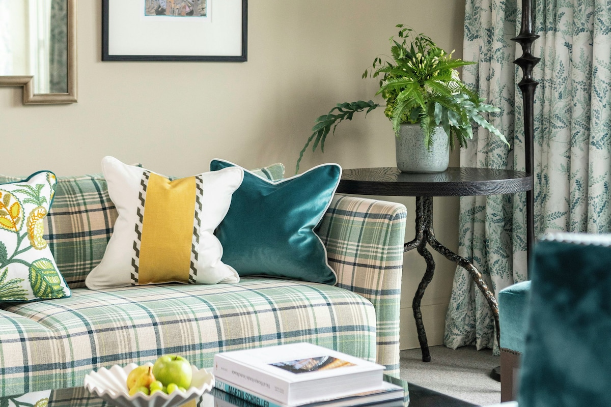 Signature Suite, Park View | Premium bedding, down comforters, pillowtop beds, minibar
