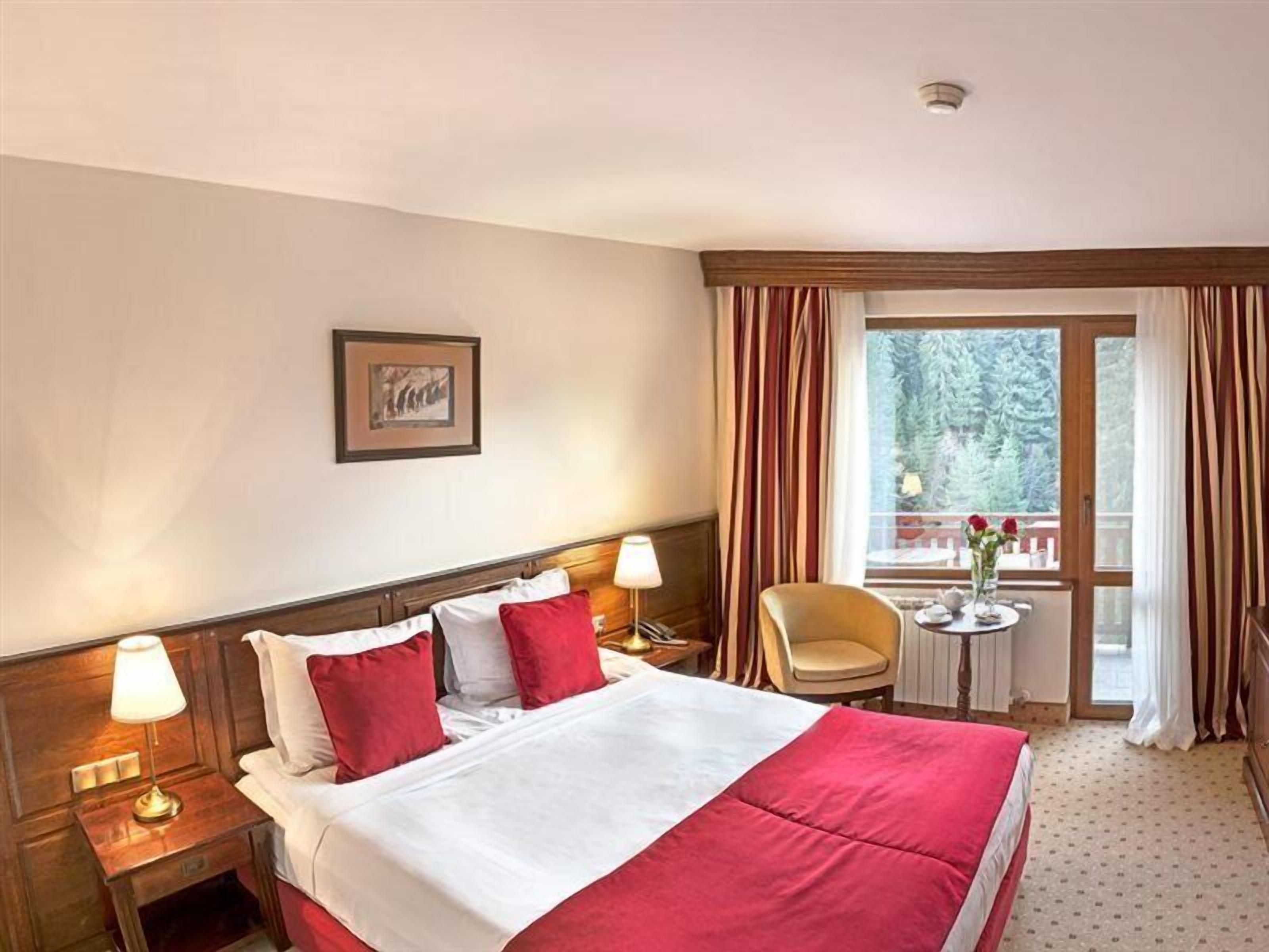 Minibar, in-room safe, iron/ironing board, free cribs/infant beds