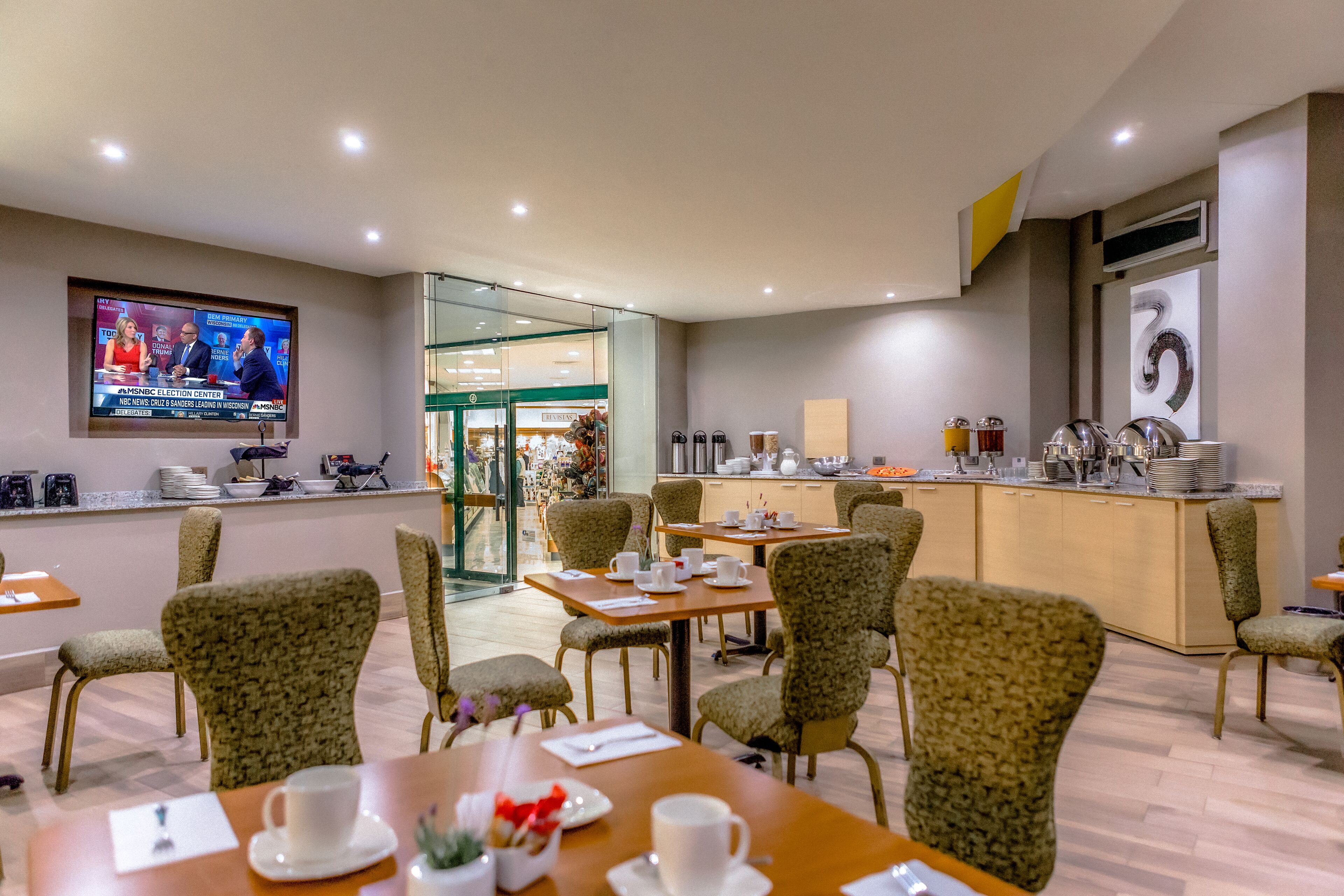 breakfast, lunch and dinner served