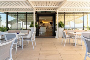 Terrace/patio - Hotel San Marco Marotta (Mondolfo)