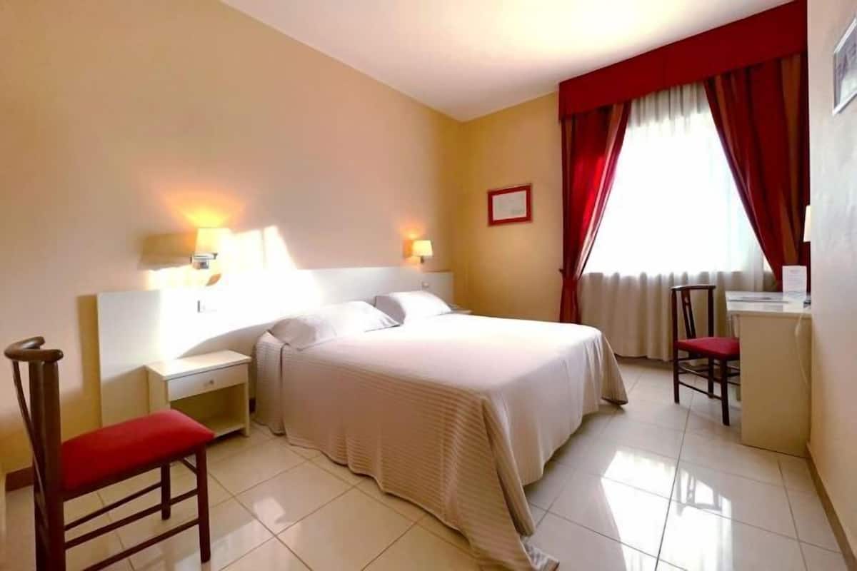 1 bedroom, minibar, in-room safe, desk