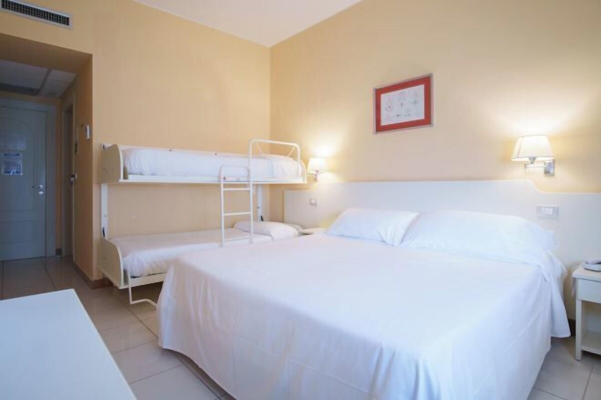 Minibar, in-room safe, desk, soundproofing
