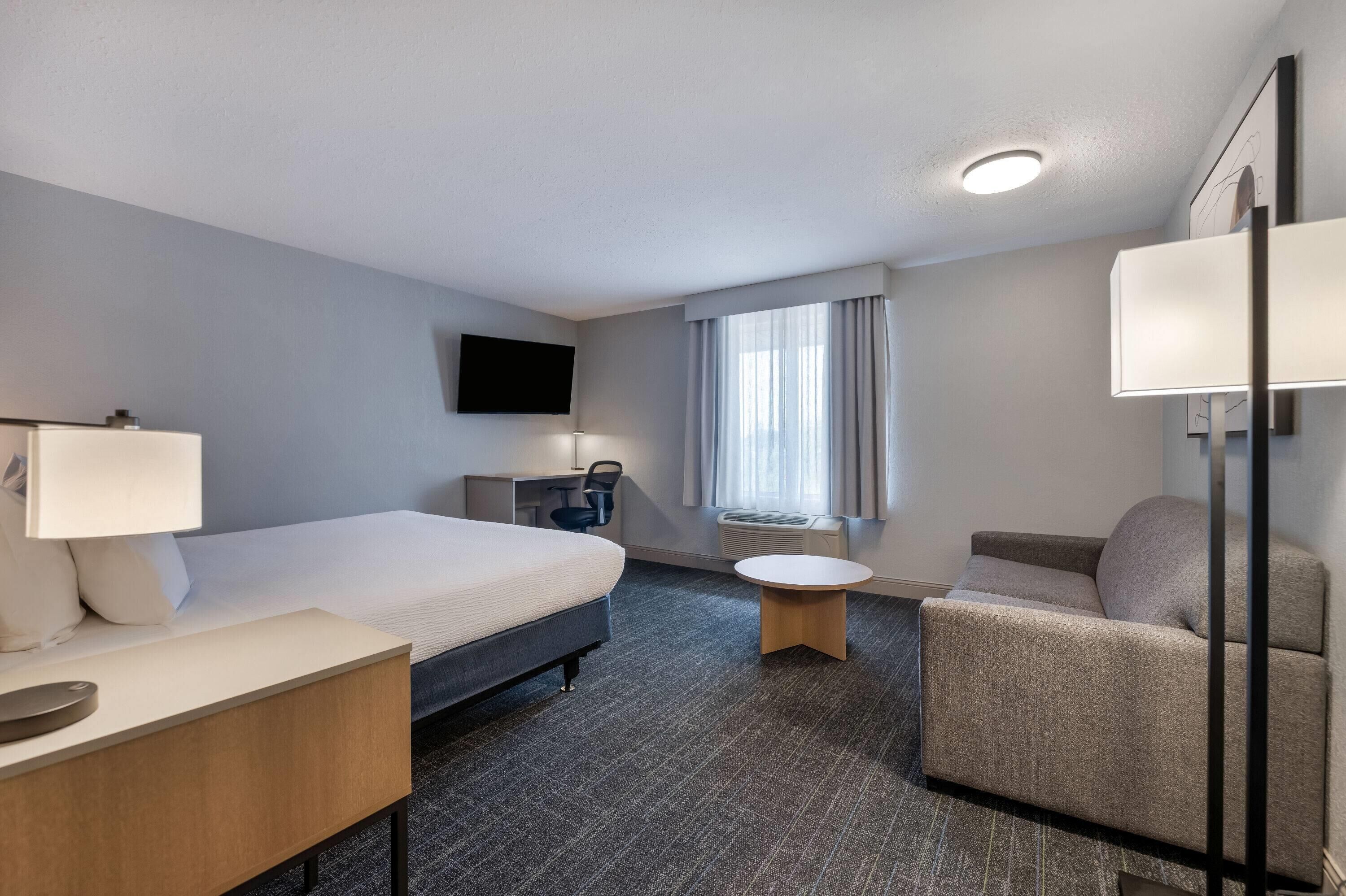 Chambre, 1 très grand lit, accessible aux personnes à mobilité réduite, non-fumeur (Upper Floor)