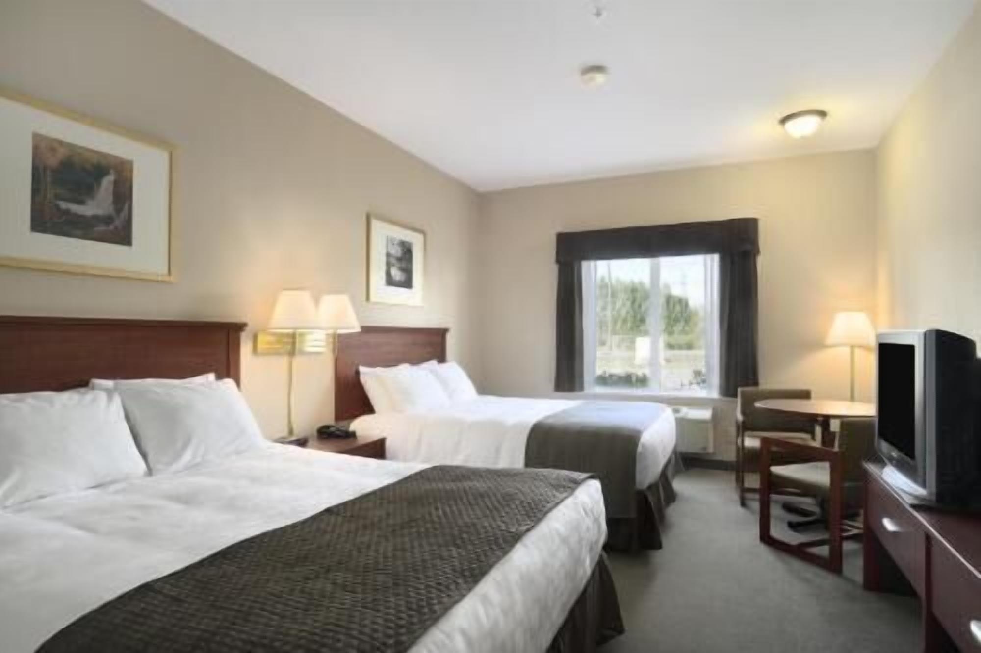 Blackout curtains, iron/ironing board, rollaway beds, Internet
