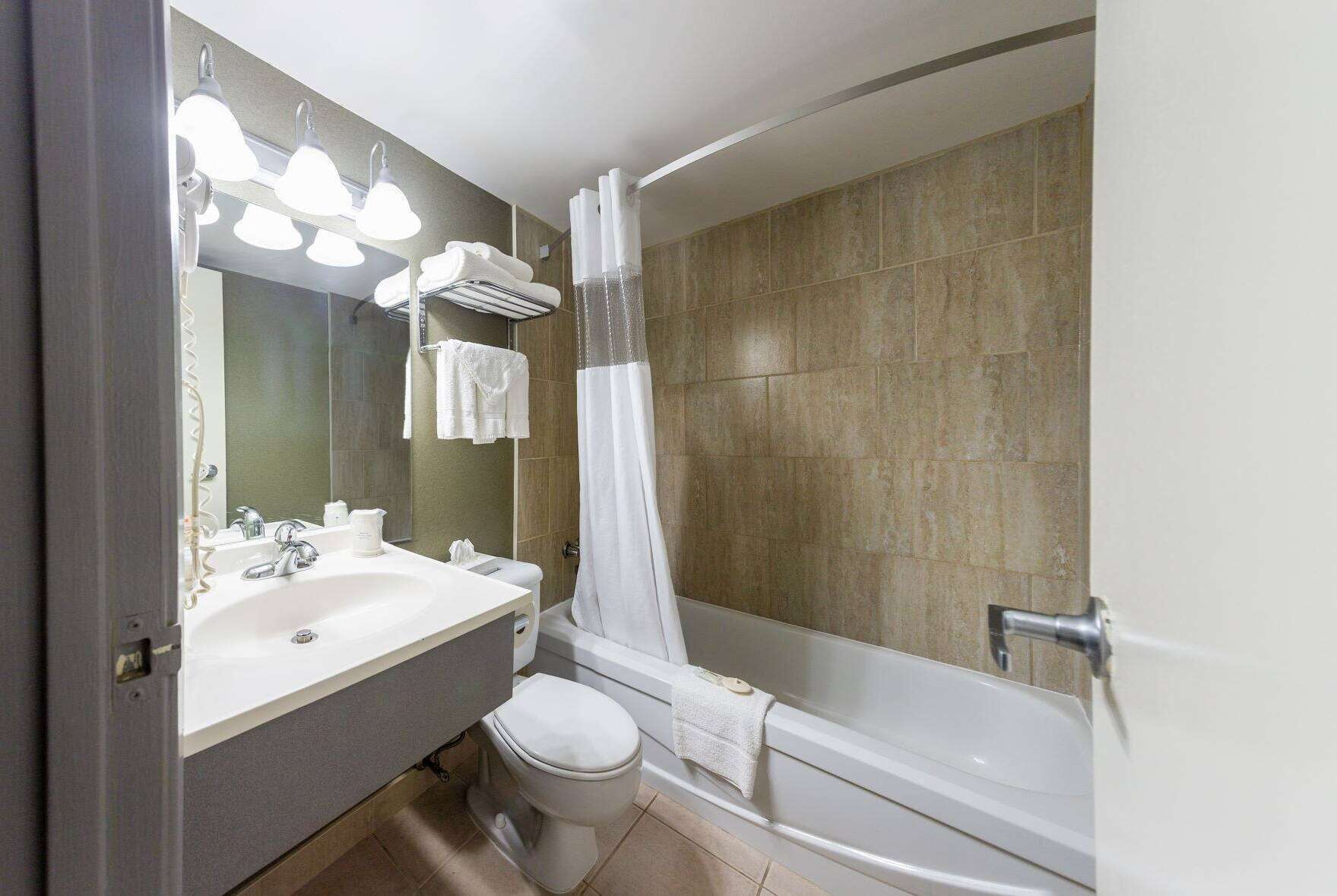 Foto - Days Inn by Wyndham Fallsview