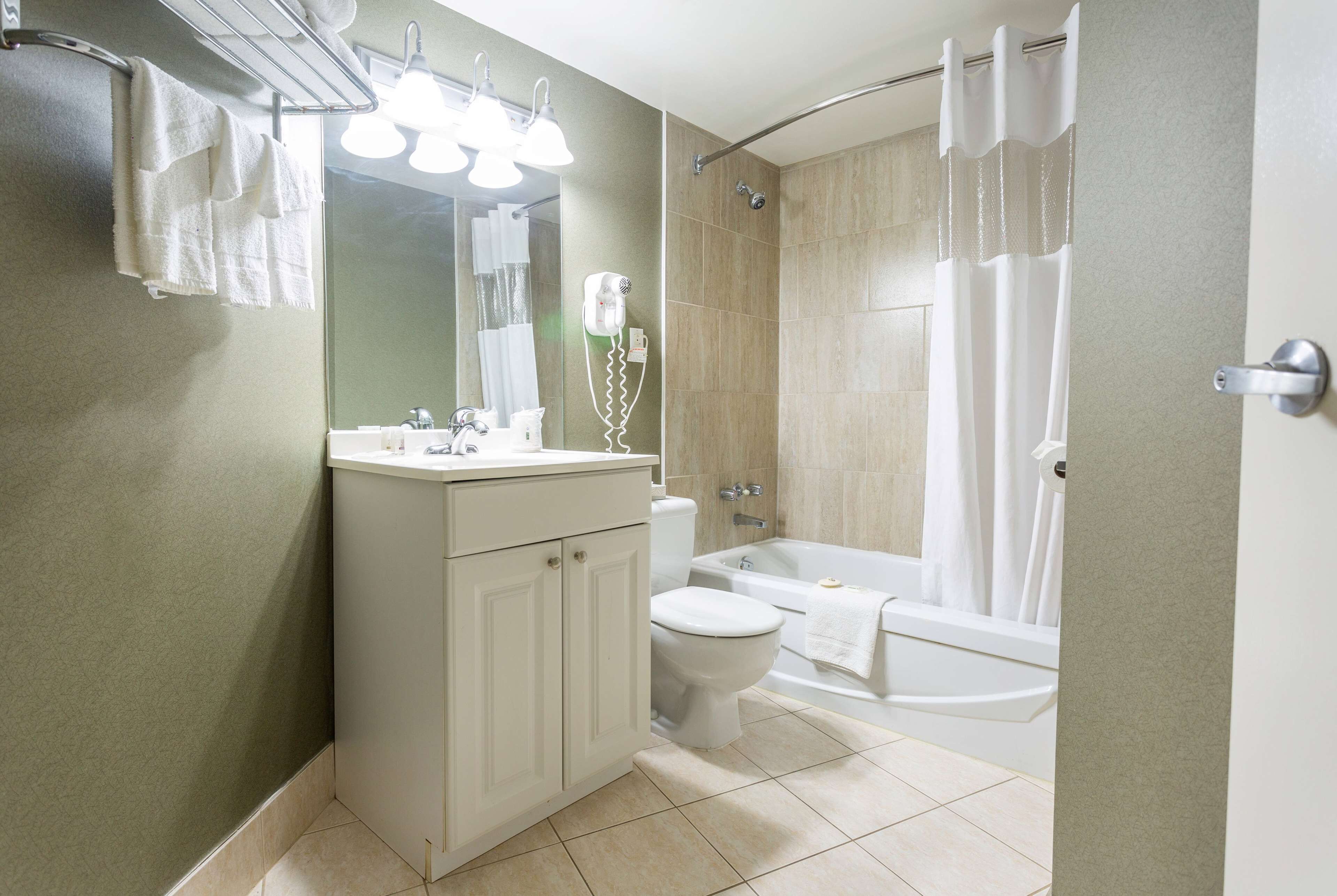 Foto - Days Inn by Wyndham Fallsview