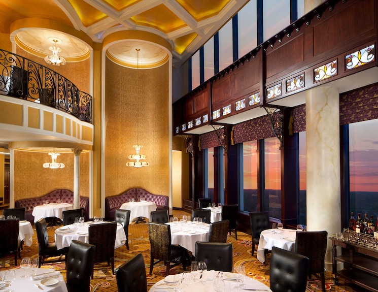The Brook at Turning Stone Resort Casino, Verona: Hotel Reviews, Rooms & Prices