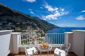 Superior Double Room, Terrace, Sea View | View from room