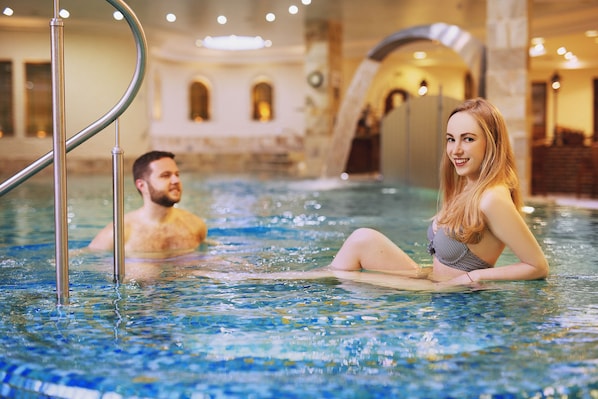 Salas de tratamiento para parejas, tratamientos corporales, aromaterapia