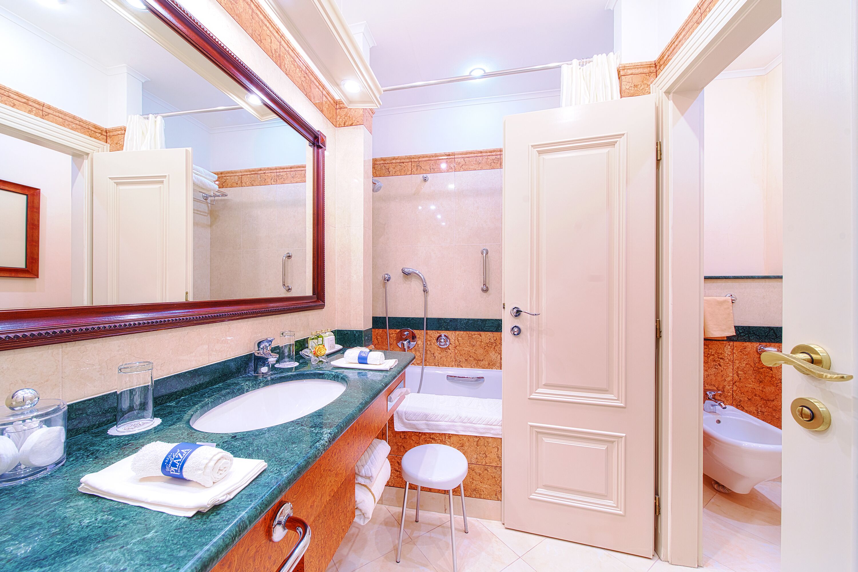 CARLSBAD PLAZA Medical Spa & Wellness hotel