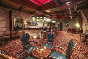 3 bars/lounges, poolside bar
