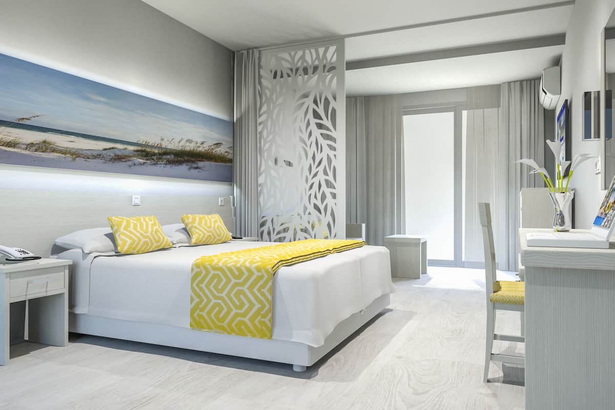 desk, blackout curtains, rollaway beds, free wifi