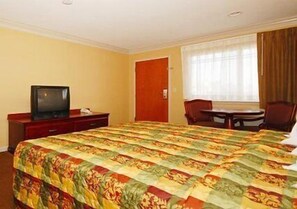 标准房, 1 张特大床, 吸烟房 | 免费 WiFi、床单