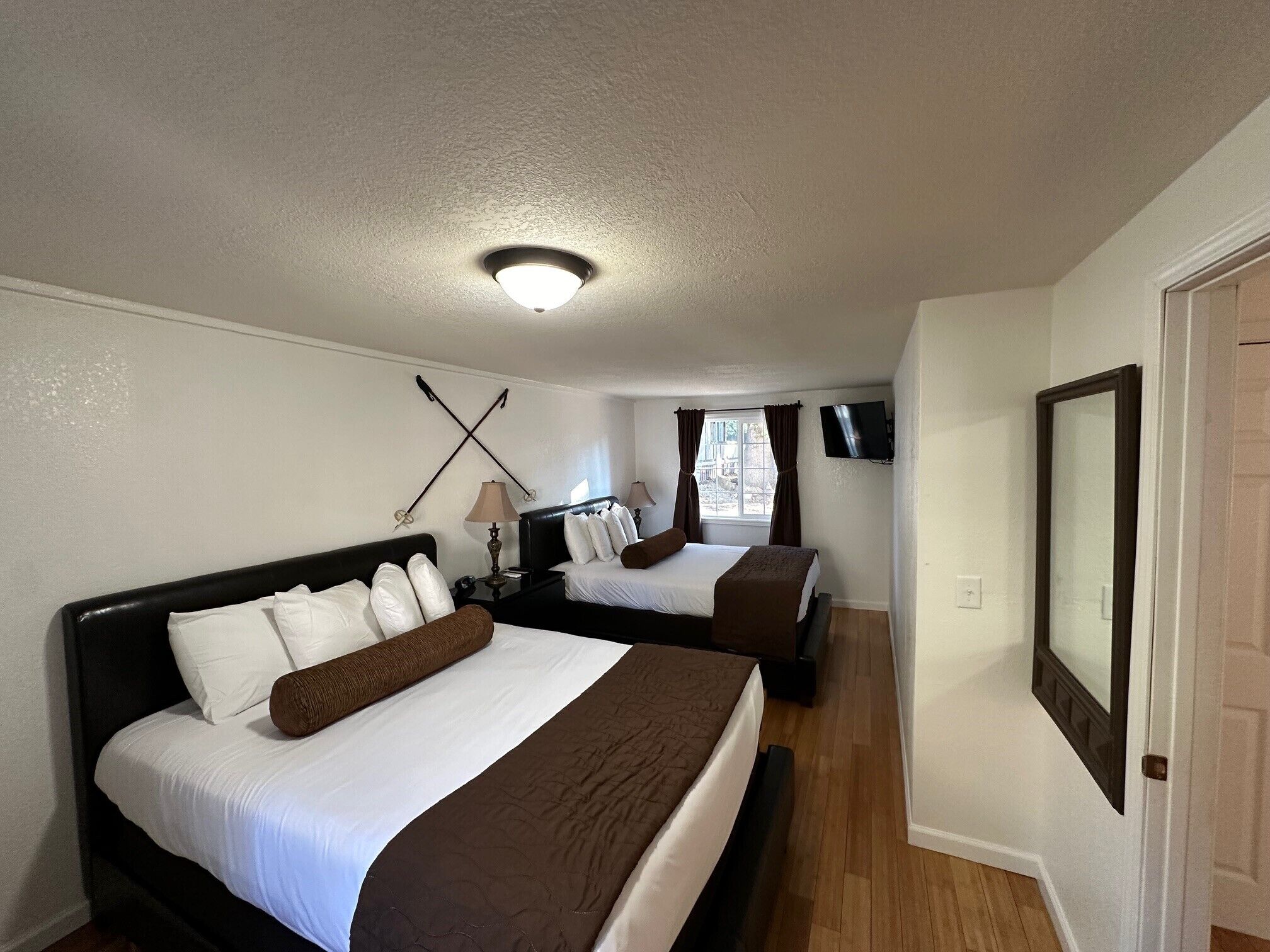 Deluxe-Ferienhütte | Individuell dekoriert, Verdunkelungsvorhänge, kostenloses WLAN