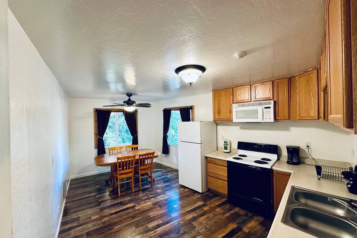 studio suite | private kitchenette | fridge, microwave, coffee/tea maker