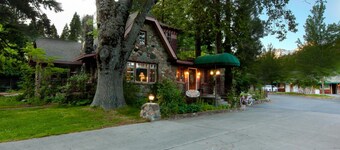 Strawberry Valley Inn