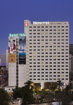 Front of property – evening/night - Novotel Casablanca City Center (Casablanca)