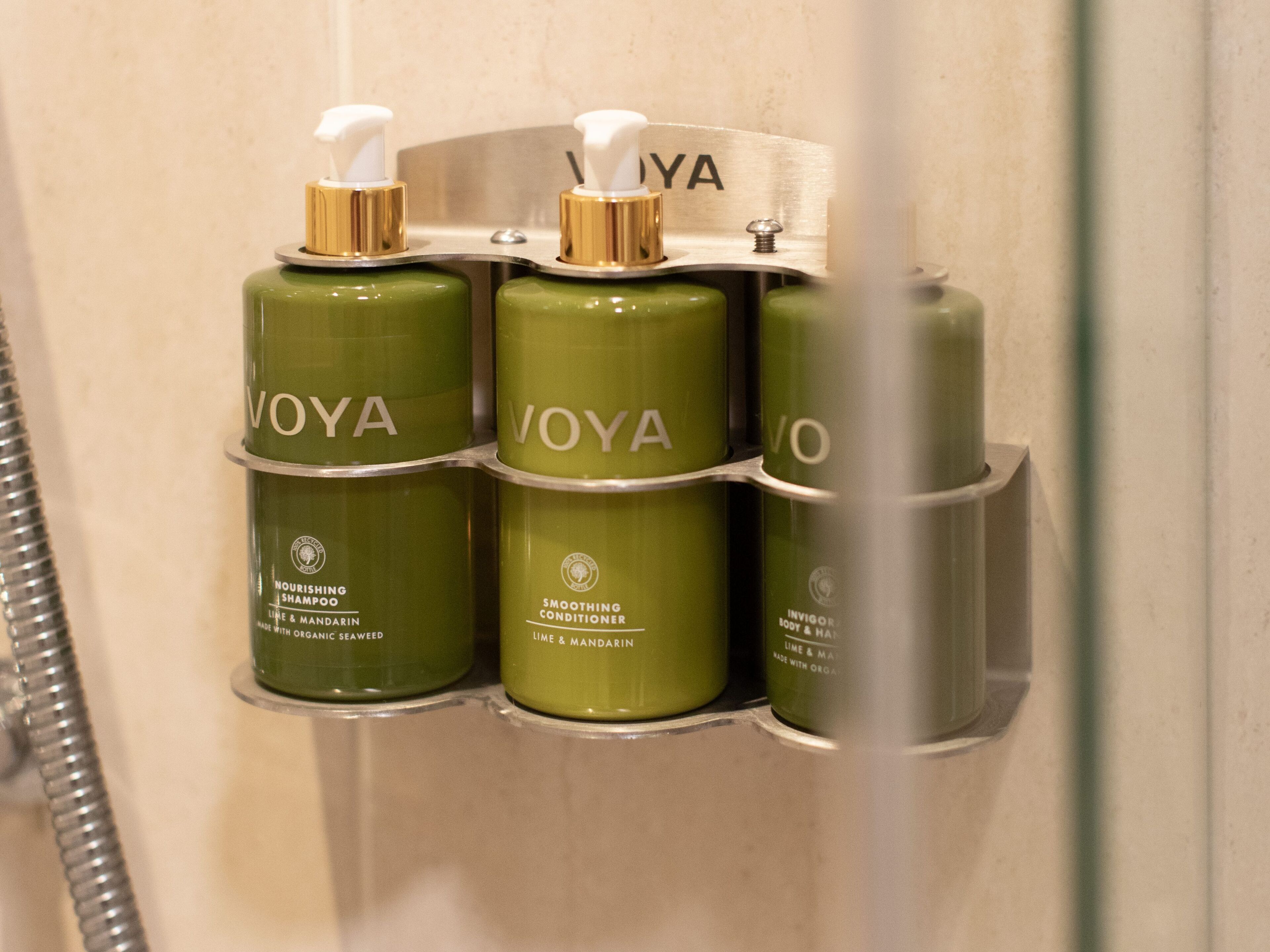 shower, rainfall showerhead, eco-friendly toiletries, hair dryer