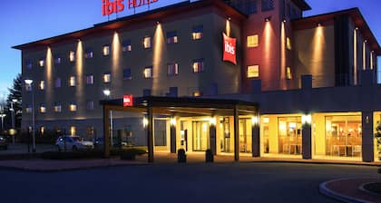 ibis Como