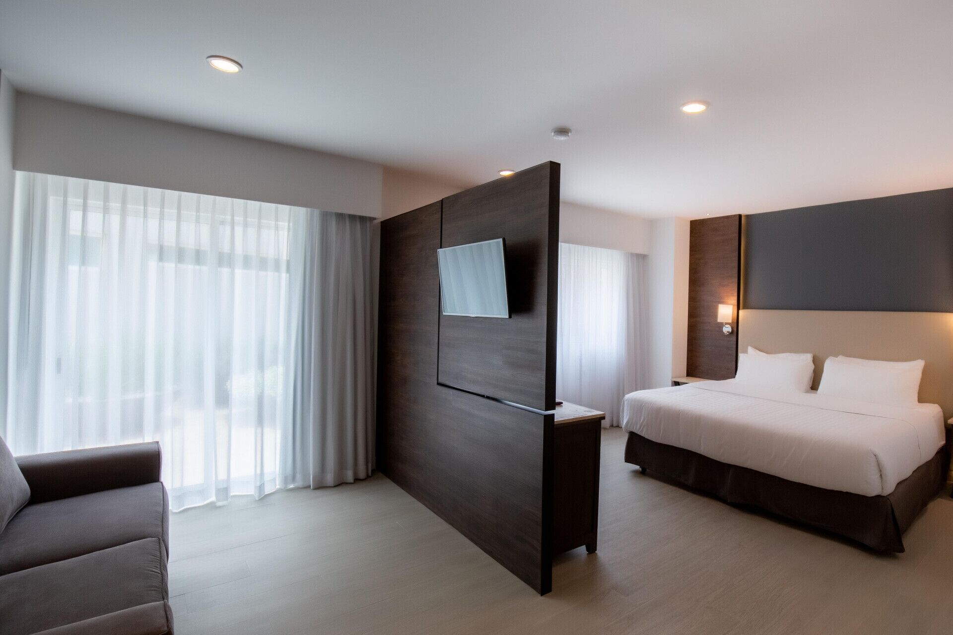 1 dormitorio, ropa de cama de alta calidad, minibar y caja fuerte
