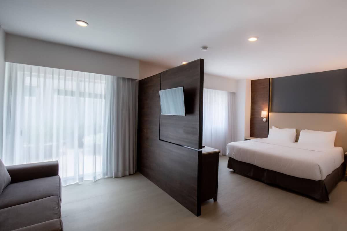 1 habitación, ropa de cama de alta calidad y minibar