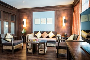 Grand Suite (Jacuzzi Suite)