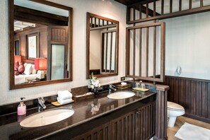 Grand Suite (Jacuzzi Suite) | Bathroom amenities | Free toiletries, hair dryer, bathrobes, slippers - Alpina Phuket Nalina Resort & Spa (Karon)