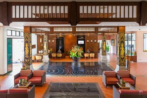 Lobby - Alpina Phuket Nalina Resort & Spa (Karon)