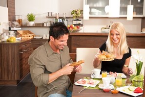 Morgenmadsbuffet hver dag (15 EUR pr. person)