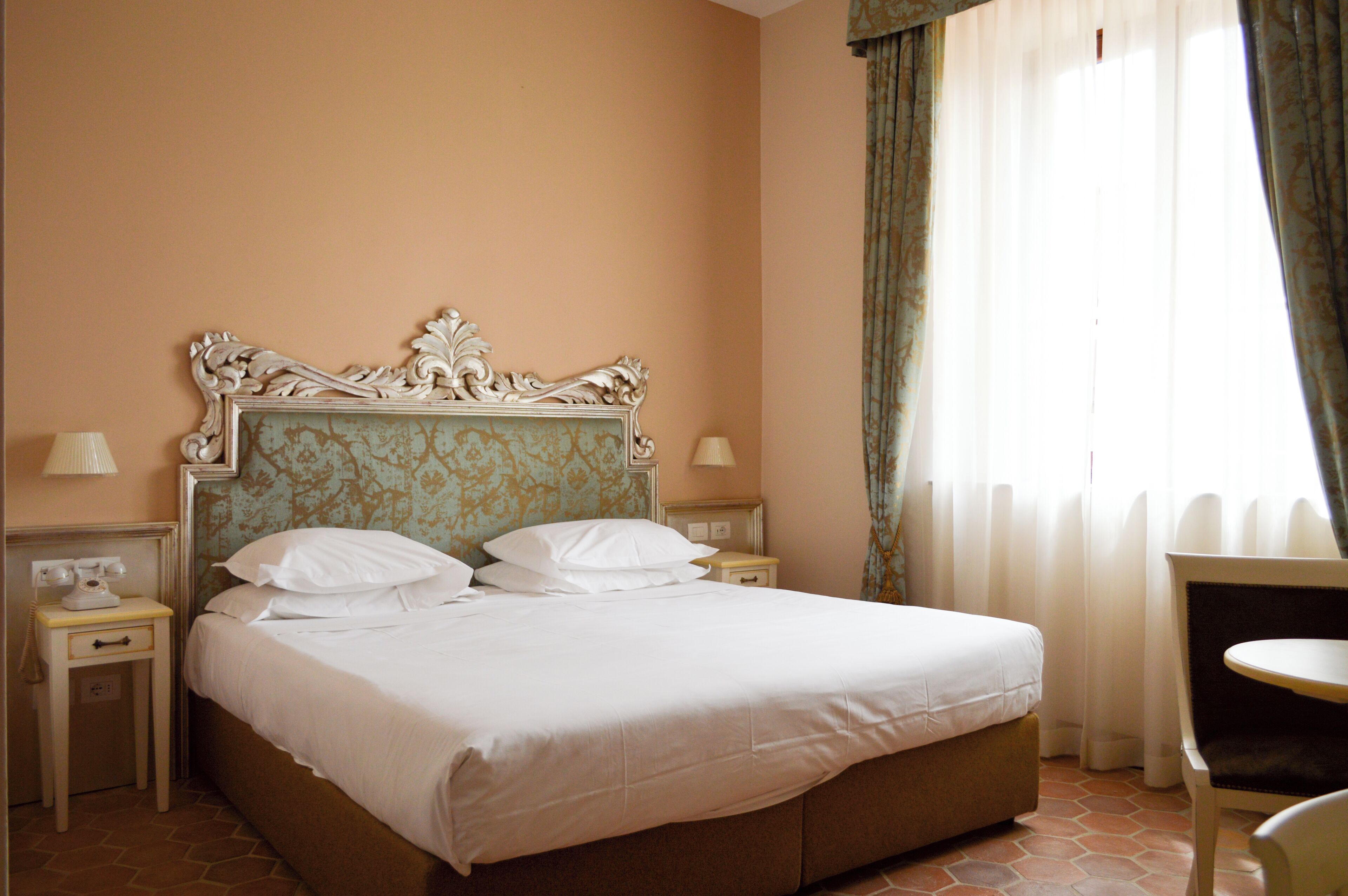 1 bedroom, premium bedding, minibar, in-room safe