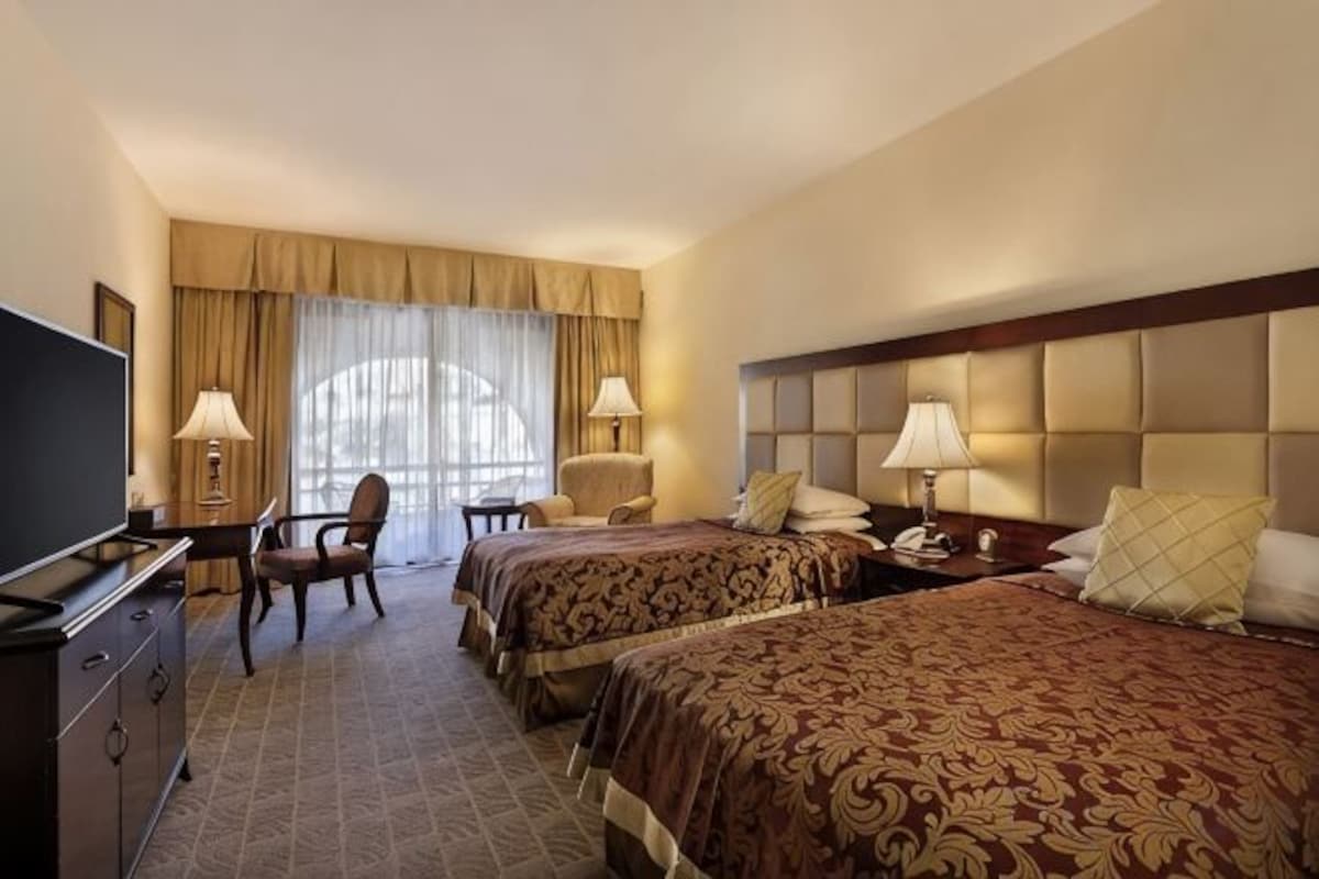 Deluxe Room with Garden View