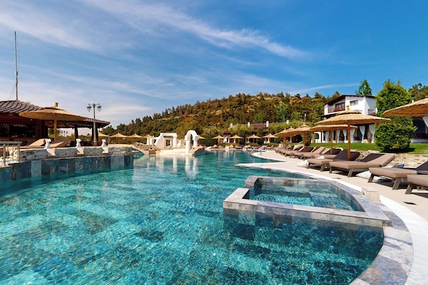 Minibar, caja de seguridad en la habitación y cortinas blackout