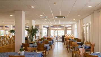 Breakfast, lunch, dinner served; international cuisine, pool views