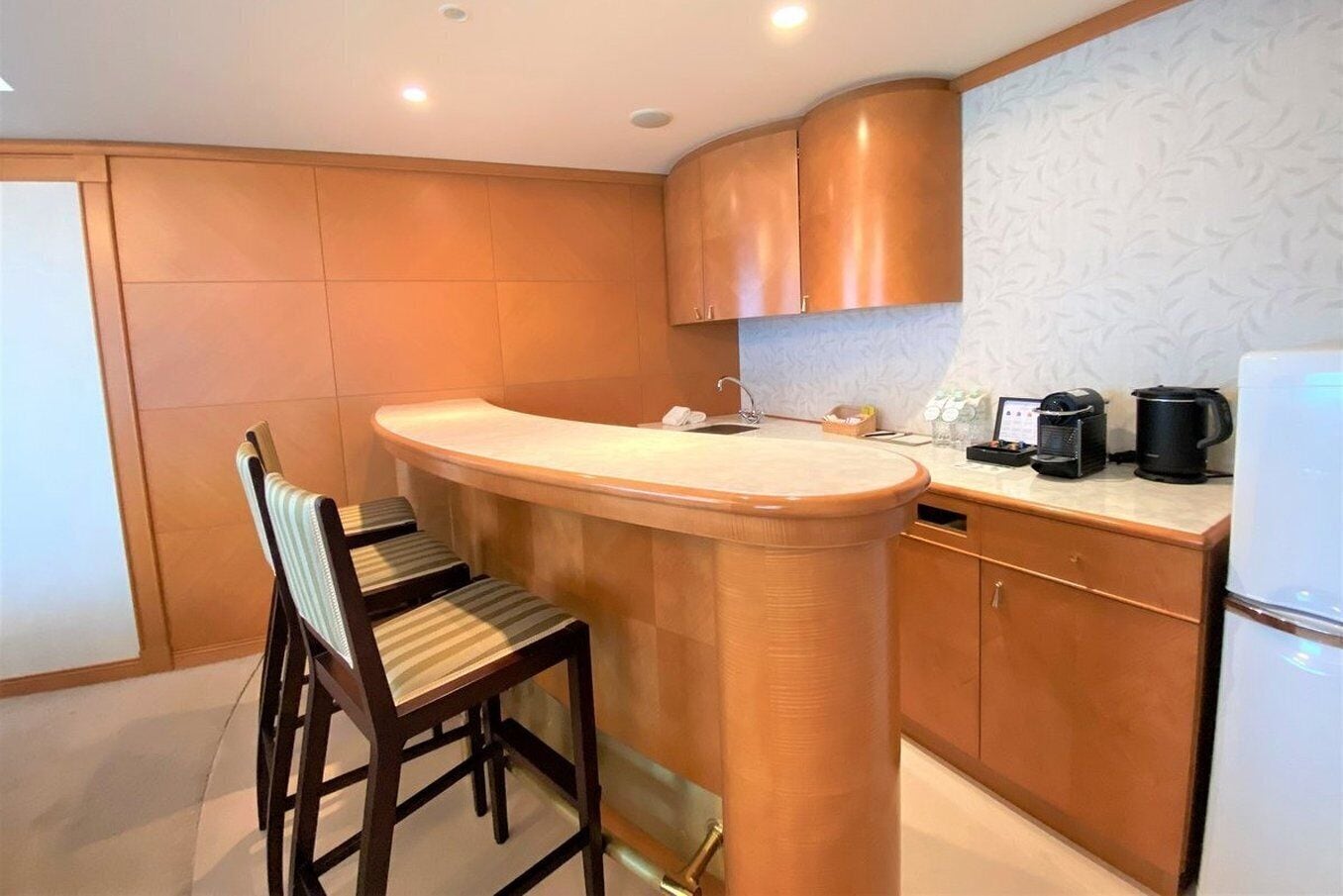 1 bedroom, in-room safe, desk, blackout curtains