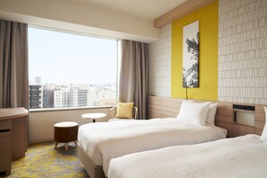 Standard Twin Room, 2 Katil Bujang (Single), Non Smoking | 1 bilik tidur, peti besi dalam bilik, meja, langsir/tirai gelap terus 