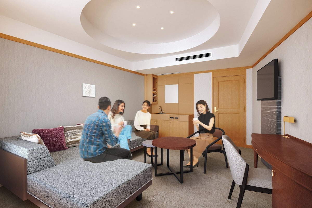 Club-rum - icke-rökare (Suite,Double,LoungeAccess,22F,63sqm) | 1 sovrum, värdeförvaringsskåp på rummet och skrivbord