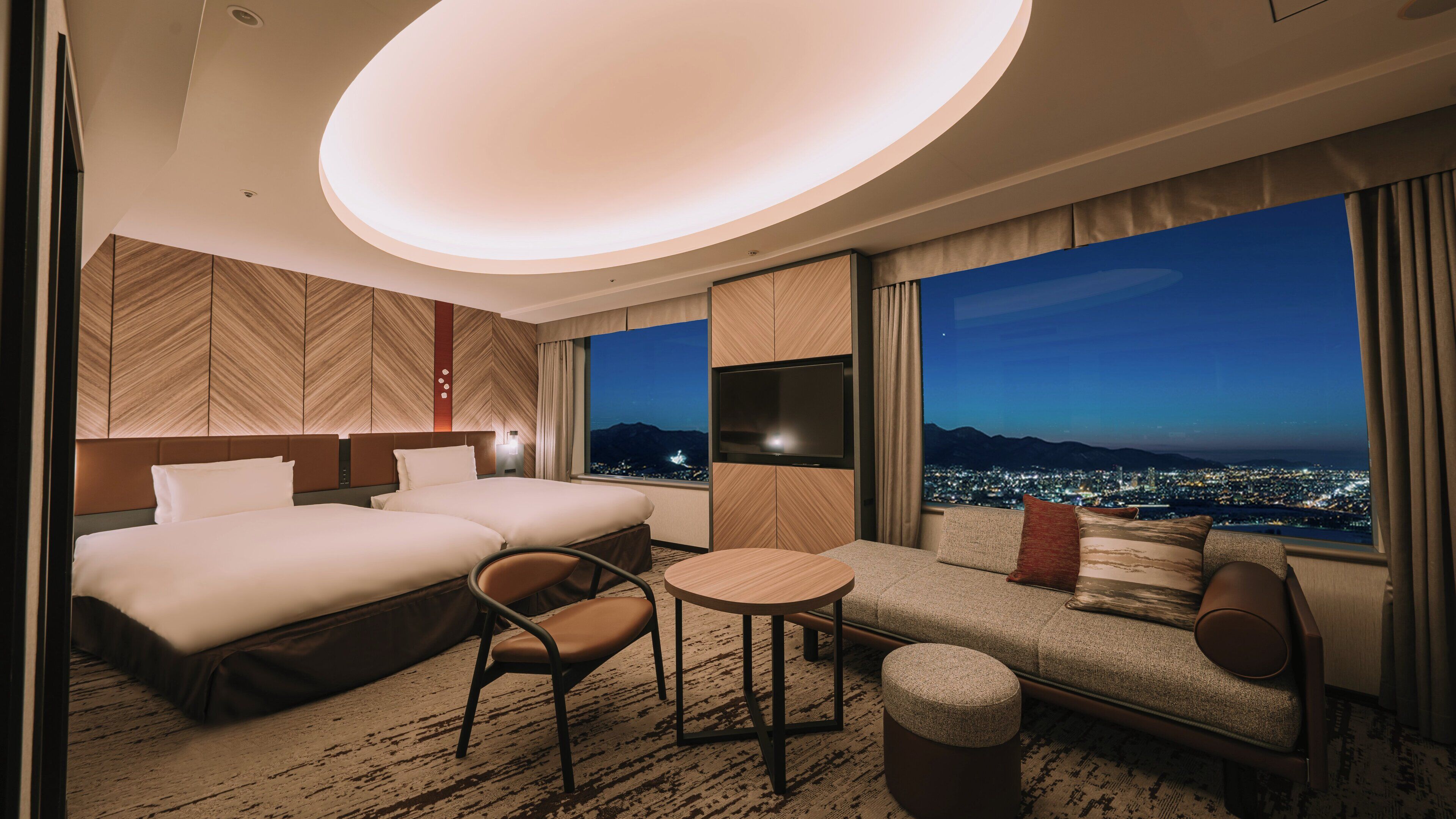 club twin room club lounge access included (22nd floor and above, 42sqm), non smoking | 1 bedroom, in-room safe, desk, blackout curtains