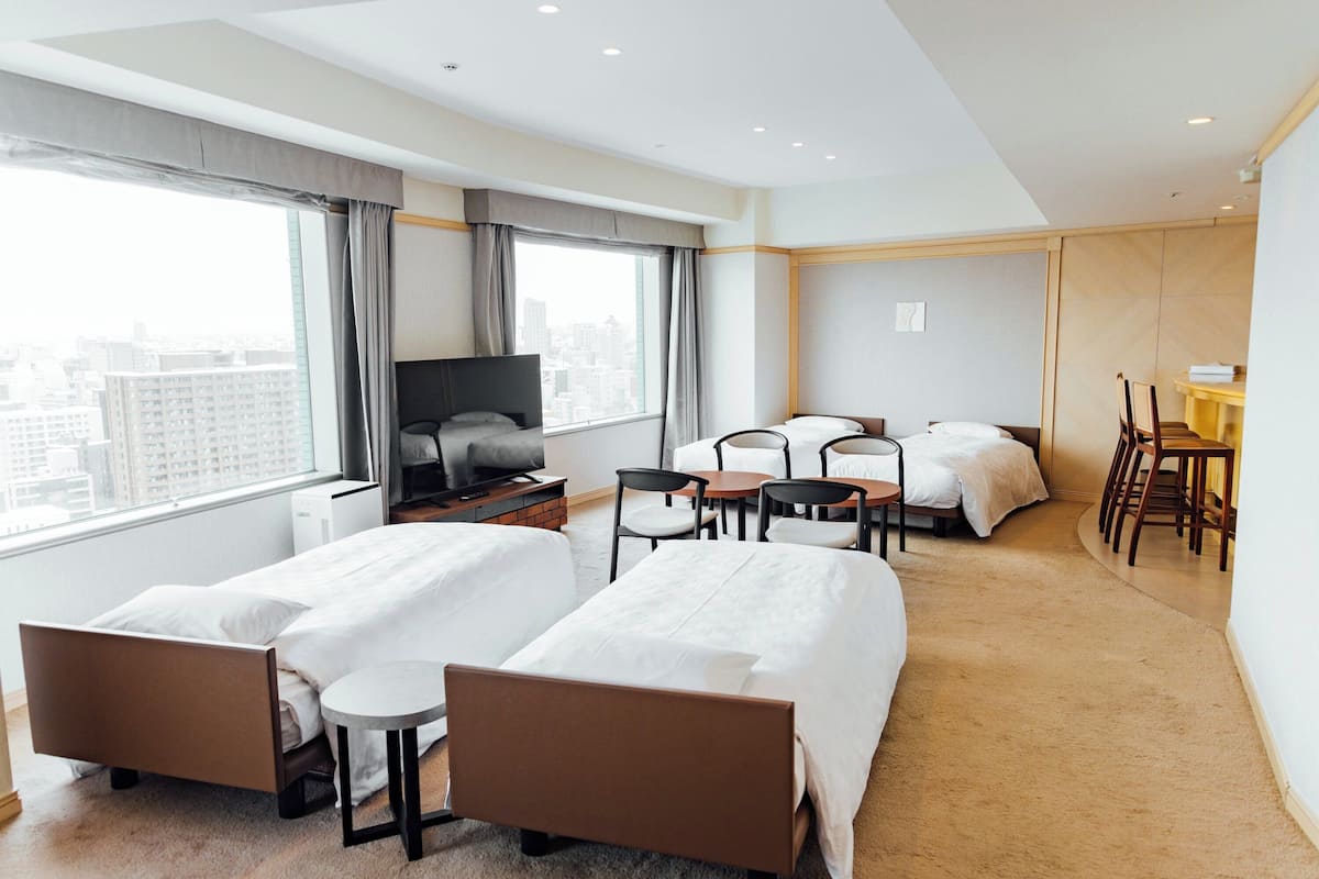 Chambre Club, non-fumeur (Royal Family Suite,Lounge Access, 22F) | 1 chambre, coffre-fort, bureau, rideaux dâobscurcissement