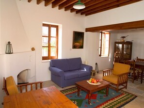 Apartment, 1 Bedroom | Living room